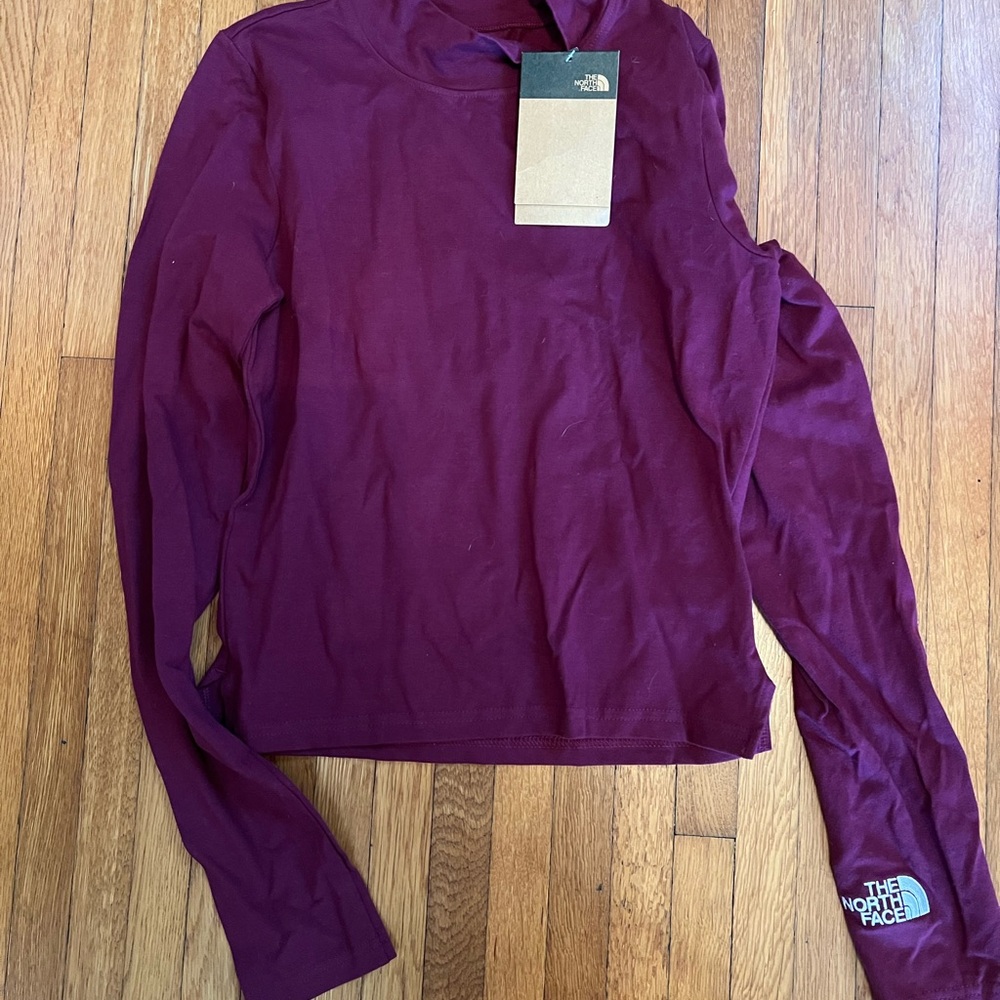 The North Face Boysenberry Fitted Top